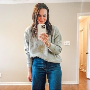 Gray graphic sweatshirt